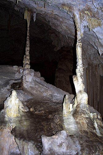 Caves004.jpg
